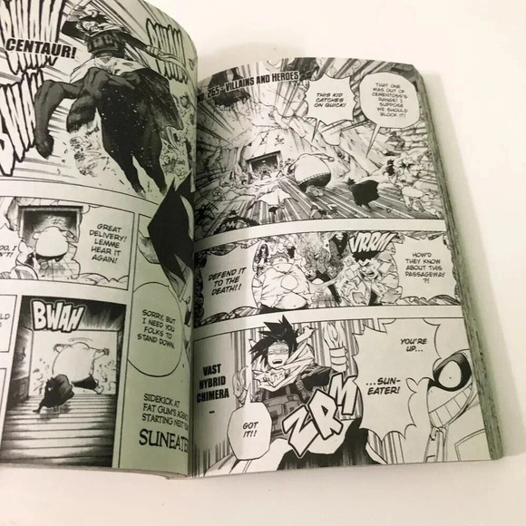 My Hero Academia Books Volume 27 and 28 Kohei Horikoshi - Picture 8 of 16